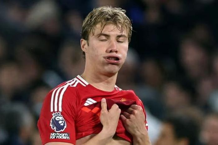 'Đá dở' có thể… giúp Man United tiết kiệm hơn 726 triệu bảng?