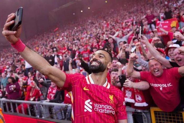 Salah ngay lập tức xát muối vào vết thương của MU