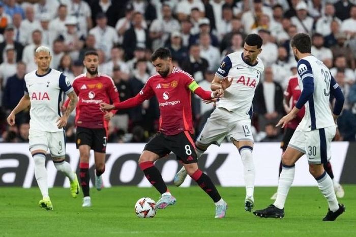 Bàn thắng đưa Tottenham đến chức vô địch sau 17 năm