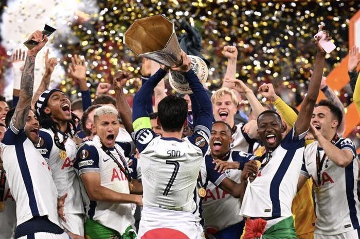 Đánh bại Man United, Tottenham thành tân vương Europa League