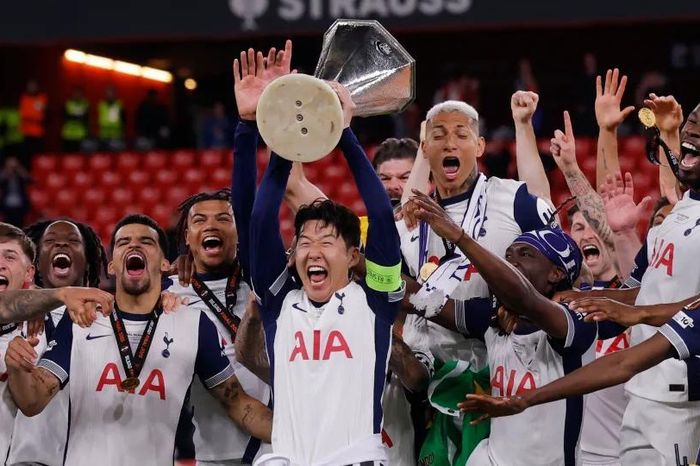 Son Heung-min không có huy chương vô địch Europa League