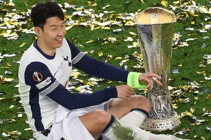 Son Heung Min đi vào lịch sử bóng đá Hàn Quốc