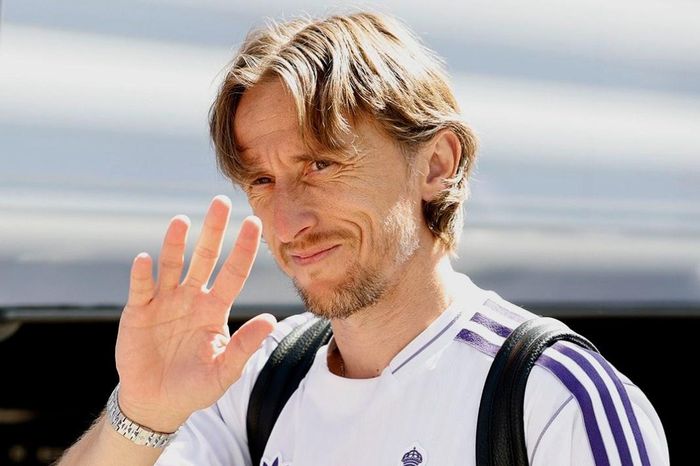 Modric nhận 3 đề nghị hấp dẫn
