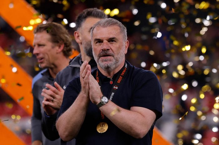 Dù vô địch, Tottenham vẫn nên sa thải Postecoglou