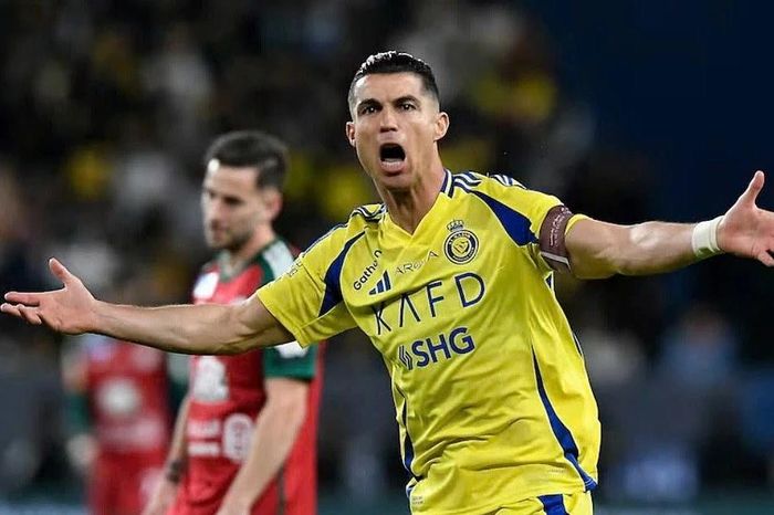 Ronaldo xin gia nhập CLB châu Phi, bị huyền thoại Al Nassr chỉ trích nặng nề