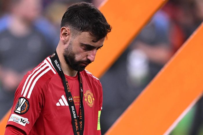 MU hụt Europa League: Quỷ đỏ trắng tay, bay ngay 2,8 tỷ USD