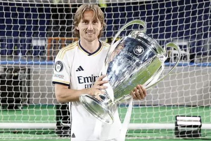 Luka Modric chia tay Real Madrid