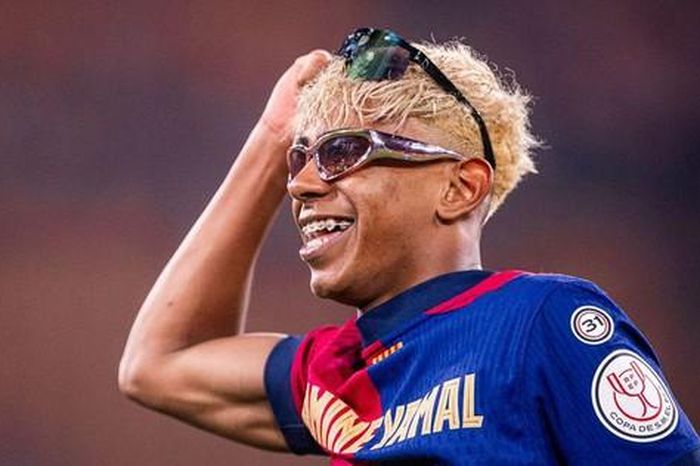 Yamal được Barcelona giữ chân bằng hợp đồng tương tự Messi