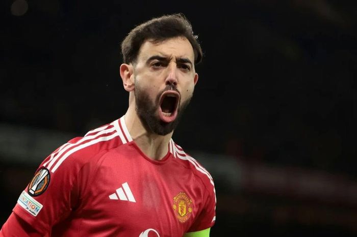 Đội bóng Ả Rập ra giá 'khủng', thủ quân Man Utd khó chối từ