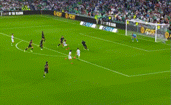 Antony lại 'vẽ' nên siêu phẩm khiến La Liga nghiêng mình