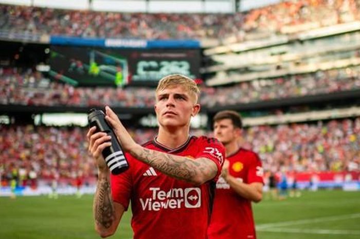 Bi kịch của cựu tài năng trẻ MU, từ người thay thế Luke Shaw đến án tù 14 tháng