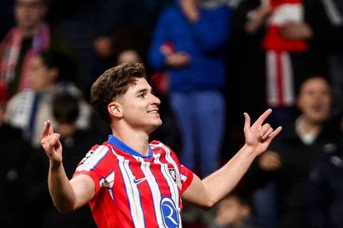 Hụt Florian Wirtz, Bayern Munich hỏi mua Julian Alvarez