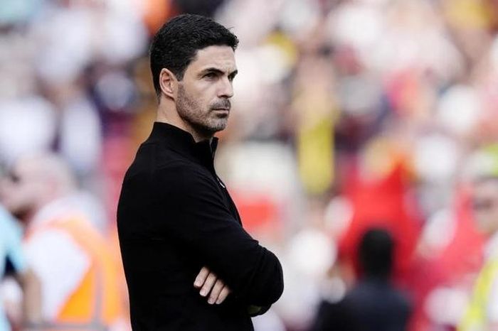 Arteta đặt mục tiêu Găng tay vàng như động lực cuối cùng cho Arsenal
