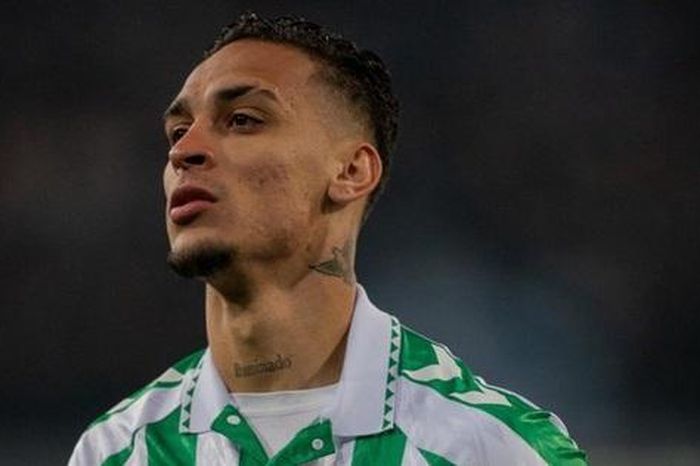 Antony nói gì sau khi ghi siêu phẩm cho Real Betis, giữa lúc bị MU rao bán?