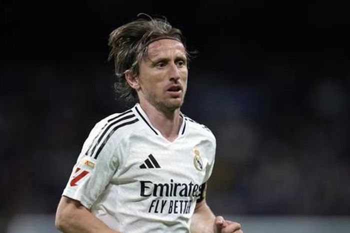 Modric có động thái bất ngờ sau khi xác nhận sẽ rời Real Madrid
