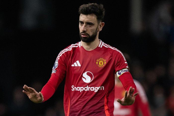 Đại gia Ả Rập ra giá, trả lương khó tin cho đội trưởng của Man Utd