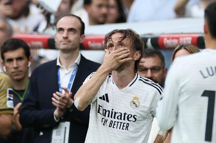 Khoảnh khắc xúc động trong ngày Modric, Ancelotti chia tay Real