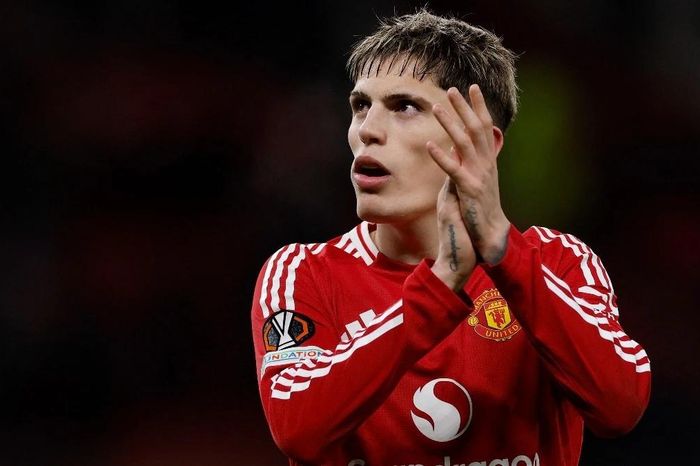10 cầu thủ nổi bật sắp chia tay Premier League