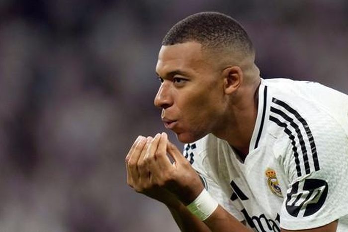 Kylian Mbappe trên đường giành danh hiệu an ủi ở mùa giải 2024/25