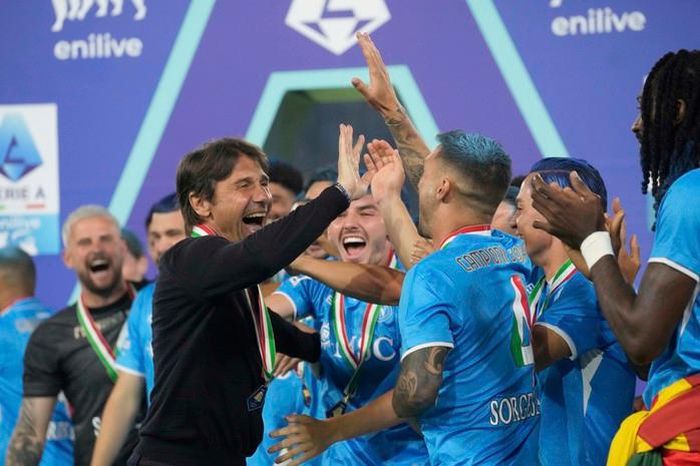 Mát tay như Antonio Conte