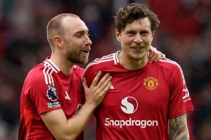 Man United chia tay 3 cầu thủ