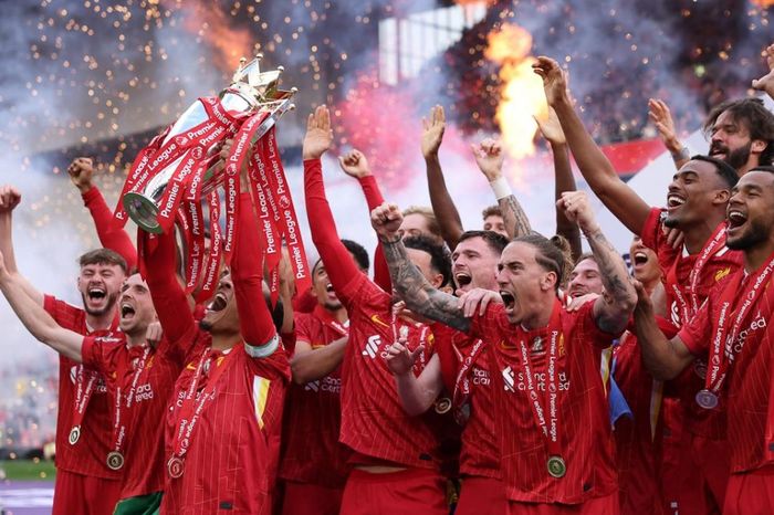 Liverpool vô địch ngoại hạng Anh với điểm số gần thấp nhất trong 10 năm