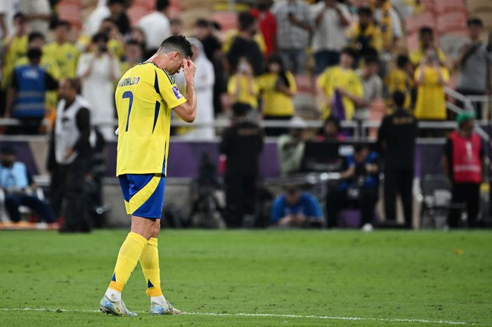Sau mùa giải trắng tay, siêu sao Ronaldo úp mở chia tay Al Nassr