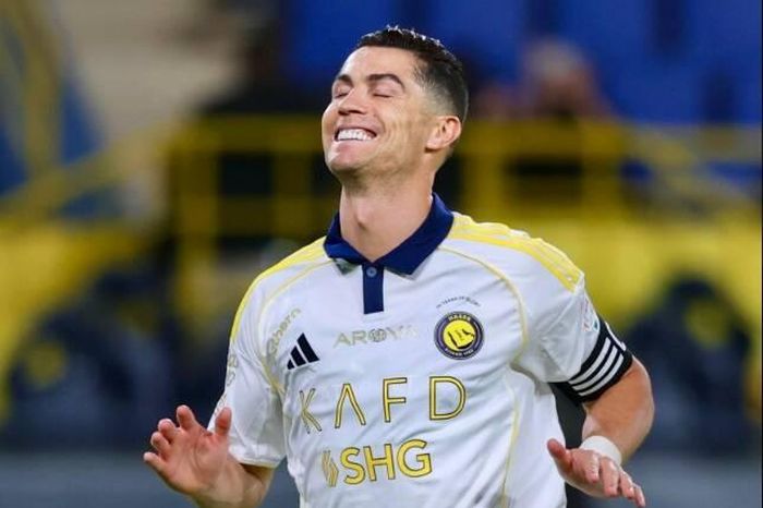 Ronaldo và dòng trạng thái 'This chapter is over': Khi tiền bạc không là vấn đề