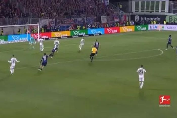 Xác định đội bóng thăng hạng lên chơi Bundesliga