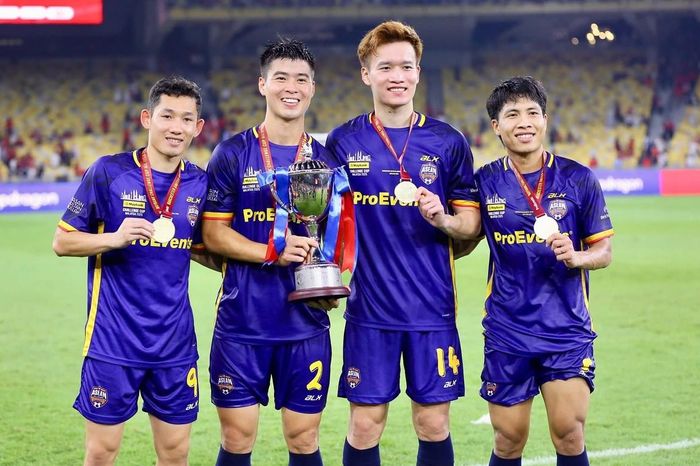 FIFA gọi tên tuyển thủ Việt Nam sau trận ASEAN All Stars hạ MU