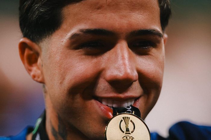 Enzo Fernandez: Từ vệ sĩ Messi đến tài sản vô giá của Chelsea