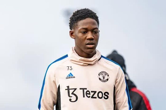 Kobbie Mainoo gây áp lực với Man United, Chelsea sẵn sàng chiêu mộ thần đồng tuyển Anh