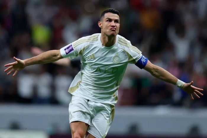 Ronaldo rời Al Nassr, cả quốc gia vào cuộc giữ siêu sao