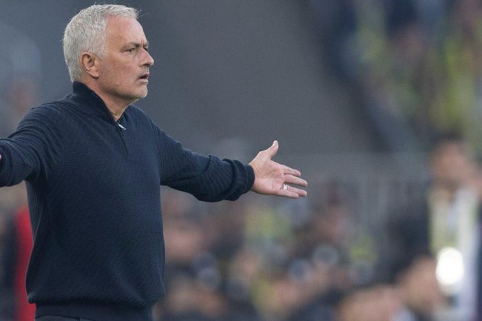 Mourinho nhận 'ích kỷ', cổ vũ Inter vô địch Cúp C1