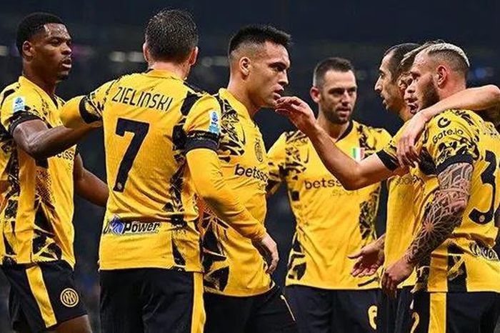 Inter Milan chọn trang phục lạ tại chung kết Champions League
