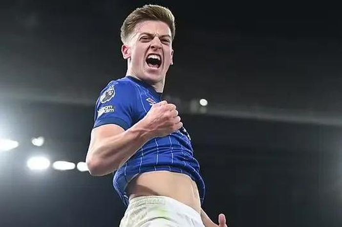 Chelsea đạt thỏa thuận chiêu mộ Liam Delap