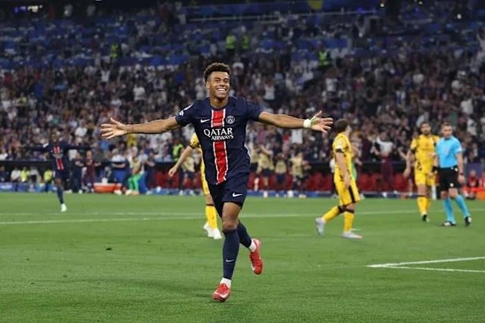 Desire Doue: Người hùng tuổi 19 đưa PSG lên đỉnh châu Âu