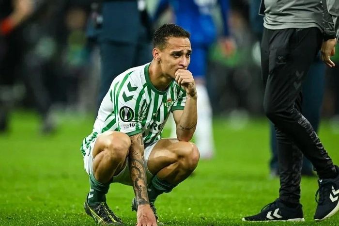 Antony xúc động chia tay Real Betis, chuẩn bị trở lại Man Utd