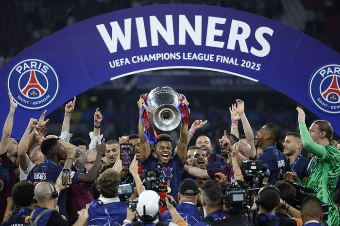 Sao trẻ 19 tuổi nói gì khi là 'người hùng' giúp PSG vô địch Cúp C1 châu Âu?