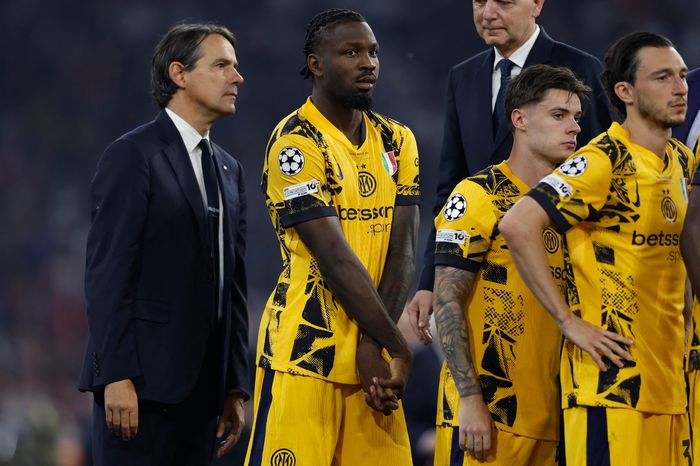 Cảnh tượng khó tin khi Inter Milan về nước