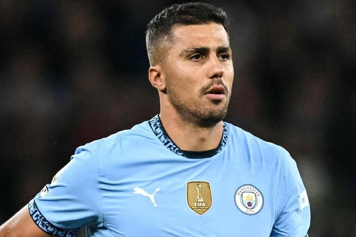 Man City đề nghị hợp đồng đắt giá cho Rodri