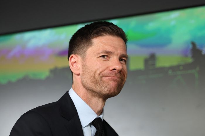 Xabi Alonso chống lại lời nguyền Tây Ban Nha tại Real Madrid
