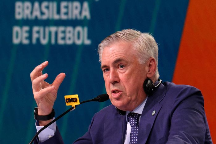 Rivaldo: 'Ancelotti không cần lời khuyên của ai cả'