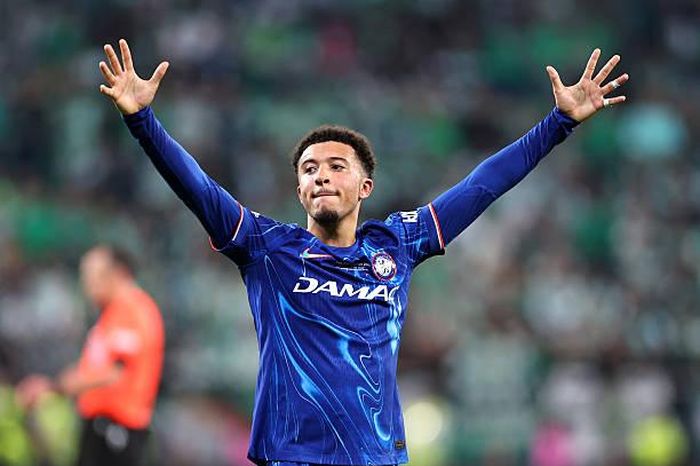 Chelsea 'trả tiền để né' Sancho: Ngôi sao MU nói gì?