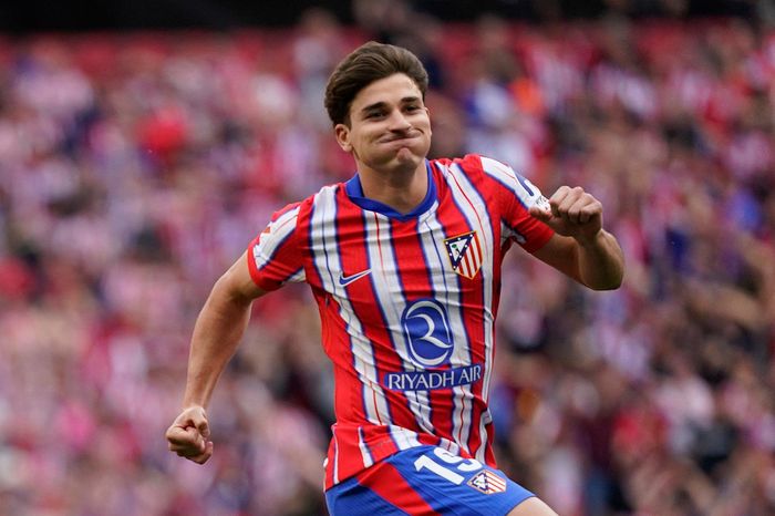 Julian Alvarez là mộng mơ của Barcelona