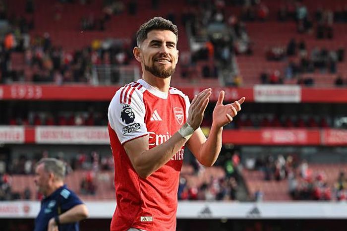 Arsenal chia tay 17 cầu thủ, mở đường cho cuộc đại cải tổ
