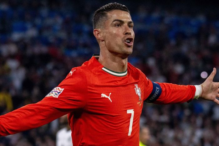 Bồ Đào Nha hạ gục Đức: Vitinha 'chắp cánh' cho Ronaldo
