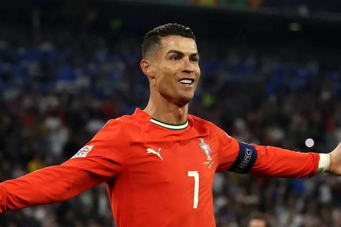 Ronaldo ghi bàn đưa Bồ Đào Nha vào chung kết Nations League