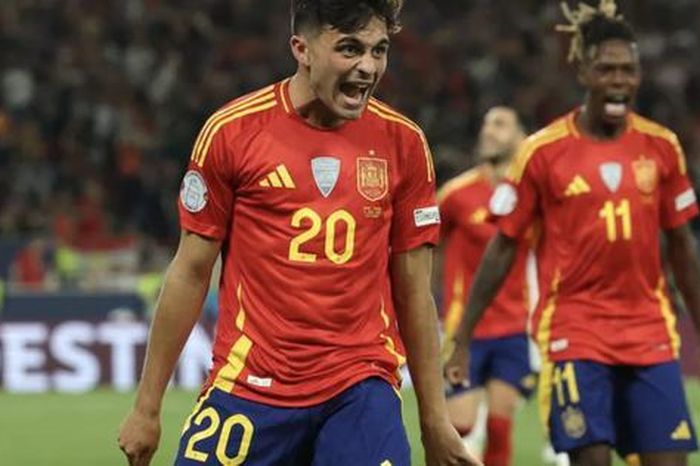 Yamal tỏa sáng trong 'đại tiệc' 9 bàn, Tây Ban Nha thắng Pháp bán kết Nations League