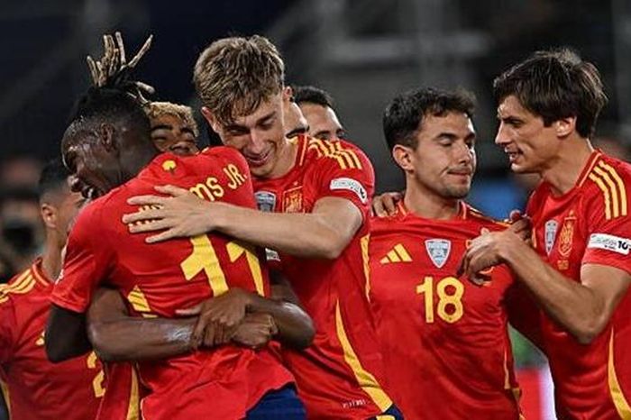 Thắng đẹp Pháp, Tây Ban Nha vào chung kết Nations League